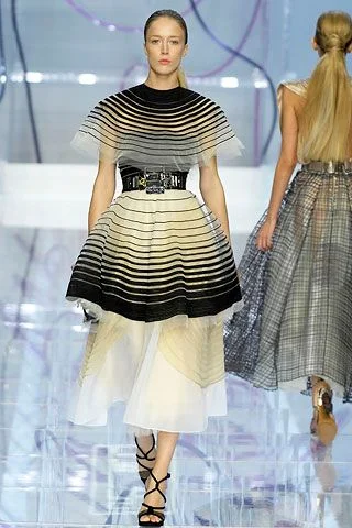Look 27